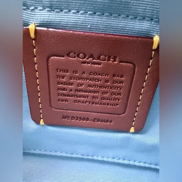 NWT！COACH City Mini Tote Bag In Sketch Signature Canvas（COACH CBM64）
